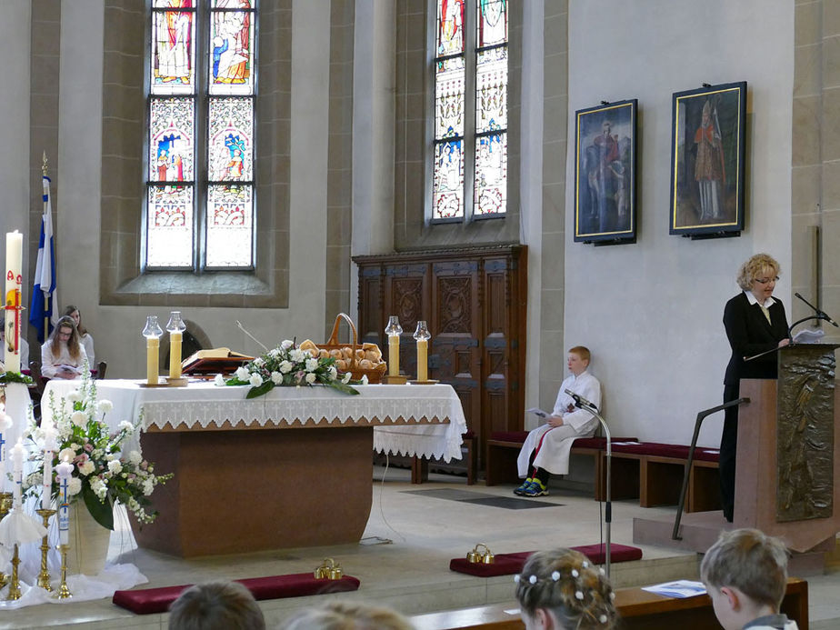 1. Heilige Kommunion in St. Crescentius (Foto: Karl-Franz Thiede)